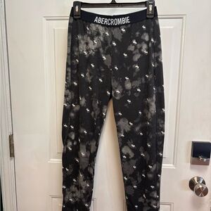 Abercrombie Kids grey black camo logo 15/16